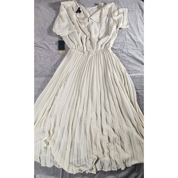 Halogen Pleated Midi Dress In Birch White Small NWT (HL84) - Picture 5 of 5